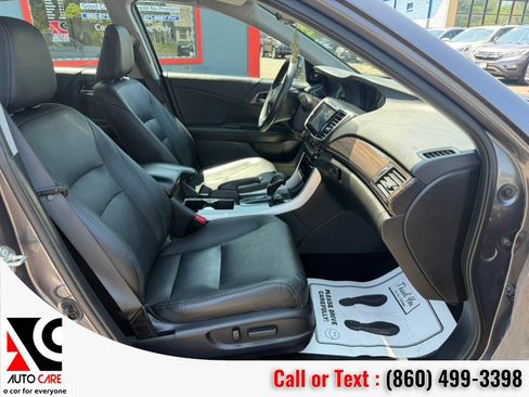 Used 2017 Honda Accord EX-L image 9