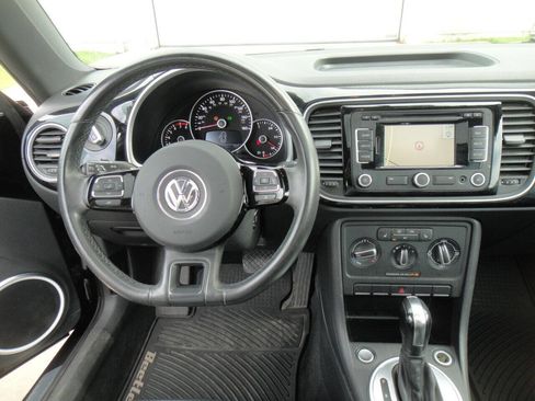 Used 2012 Volkswagen Beetle 2.5 image 11