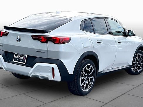 Used 2025 BMW X2 xDrive28i AWD/4WD image 13