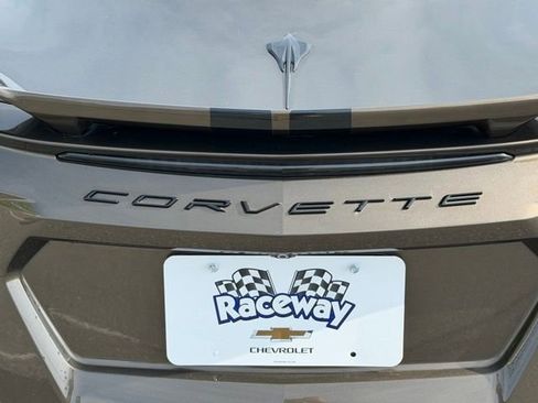 Used 2020 Chevrolet Corvette Stingray Coupe w/ 1LT RWD image 18