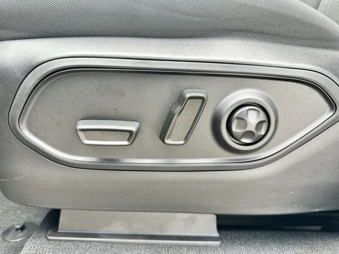 New 2025 Jeep Grand Cherokee L Laredo w/ Luxury Tech Group I image 10