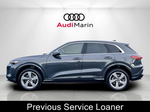 Certified 2025 Audi Q5 Premium Plus w/ Premium Plus image 2