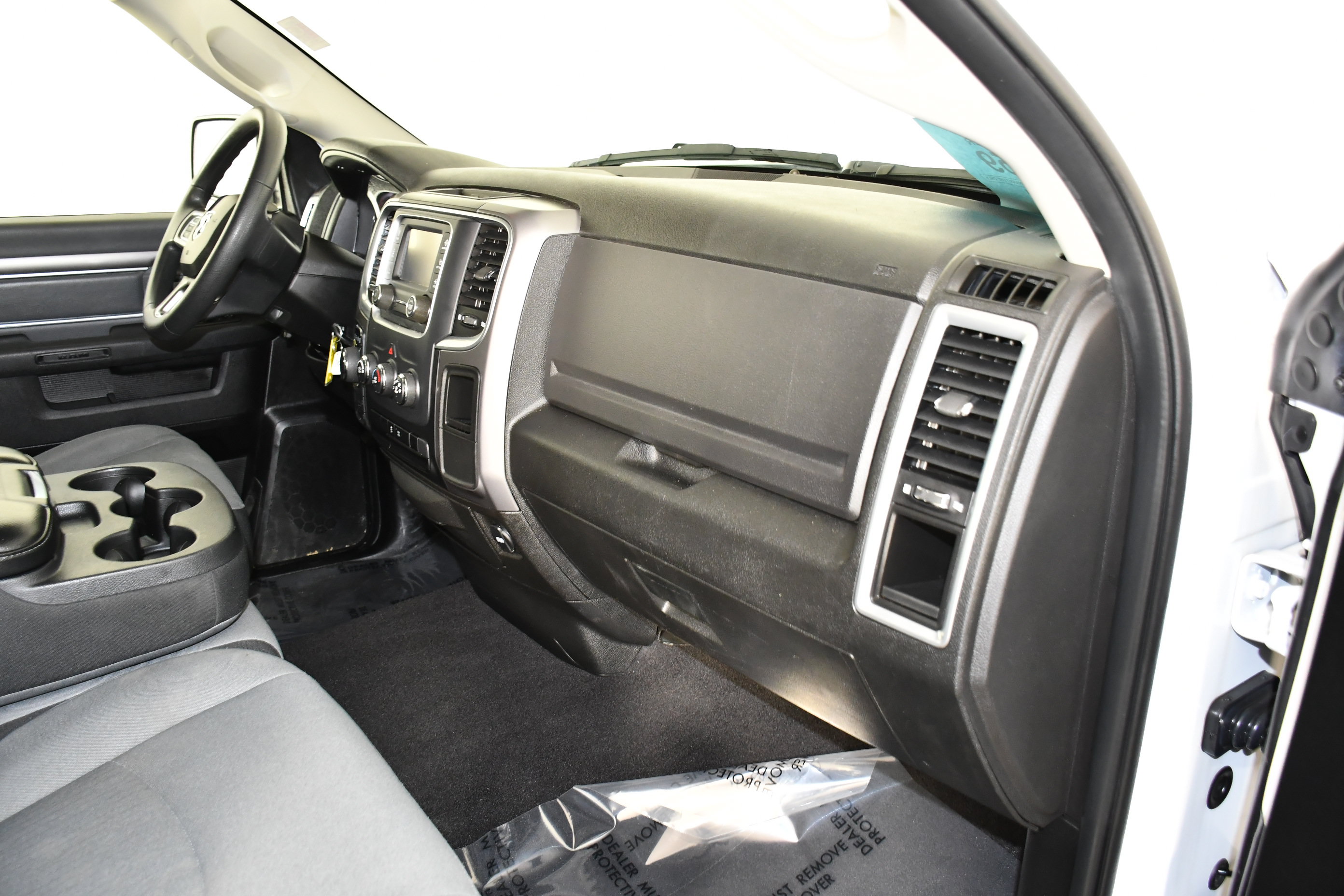 Used 2024 RAM 1500 Classic SLT AWD/4WD image 40