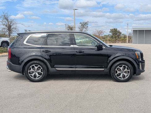 Certified 2020 Kia Telluride EX w/ Towing Package image 4