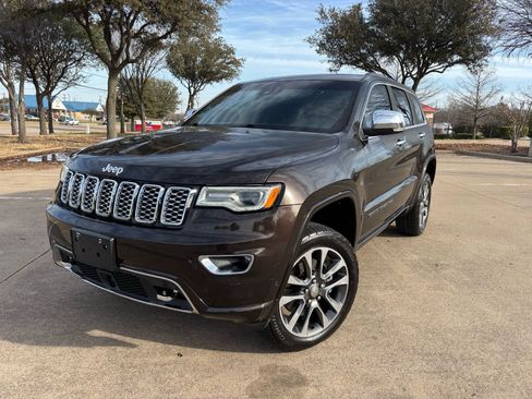 Used 2017 Jeep Grand Cherokee Overland w/ Jeep Active Safety Group image 1