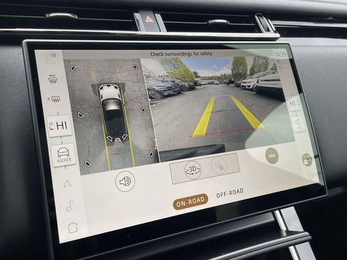 New 2026 Land Rover Range Rover Velar Dynamic SE AWD/4WD image 28