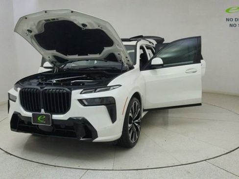 Used 2024 BMW X7 xDrive40i w/ M Sport Package AWD/4WD image 77