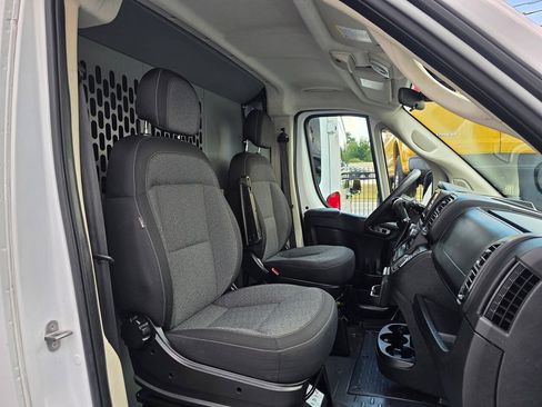 Used 2022 RAM ProMaster 2500 FWD image 9