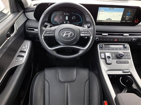 Used 2023 Hyundai Palisade SEL image 13