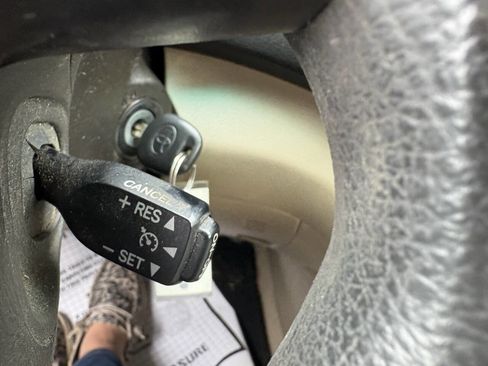 Used 2009 Toyota Highlander 2WD w/ Extra Value Pkg 2 image 24