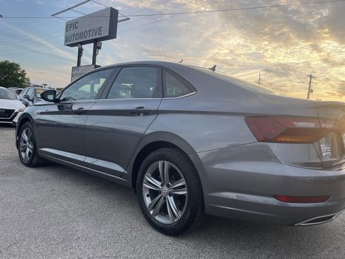 Used 2019 Volkswagen Jetta R-Line FWD image 10
