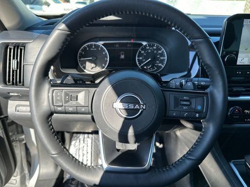 Certified 2022 Nissan Pathfinder SL image 13