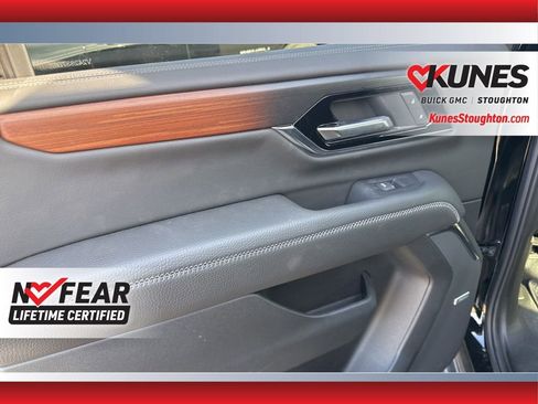 Used 2025 GMC Yukon XL Denali image 35