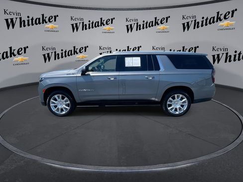 Used 2022 Chevrolet Suburban High Country w/ LPO, Illumination Package AWD/4WD image 5