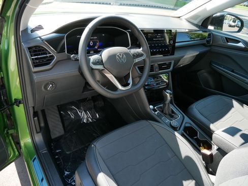 New 2025 Volkswagen Taos SE image 8