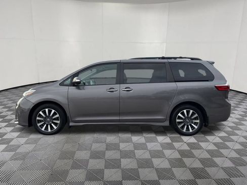 Used 2020 Toyota Sienna Limited FWD image 9