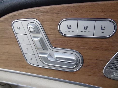 Used 2022 Mercedes-Benz GLS 450 4MATIC image 23