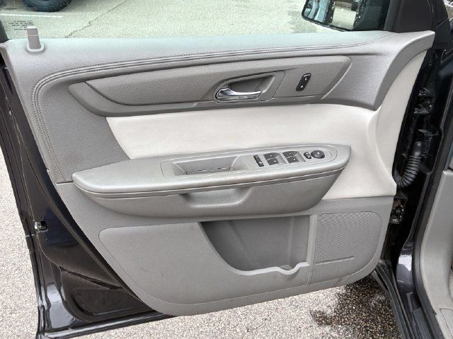 Used 2016 GMC Acadia SLE FWD image 13