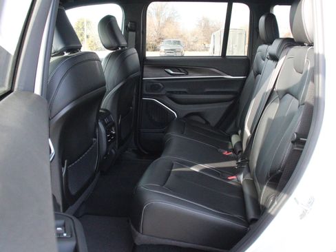 New 2026 Jeep Grand Cherokee Limited image 22