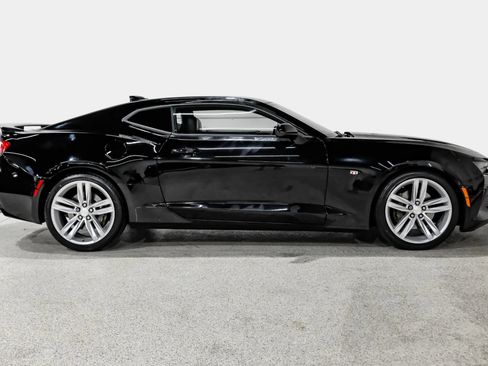 Used 2018 Chevrolet Camaro SS RWD image 5