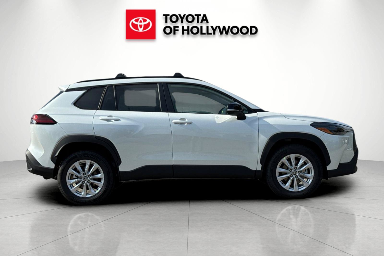New 2026 Toyota Corolla Cross LE w/ Moonroof Package FWD image 3