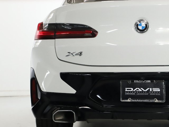 Used 2024 BMW X4 xDrive30i w/ M Sport Package AWD/4WD image 45