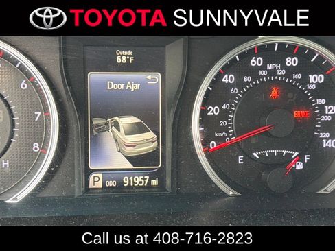 Used 2016 Toyota Camry SE FWD image 3