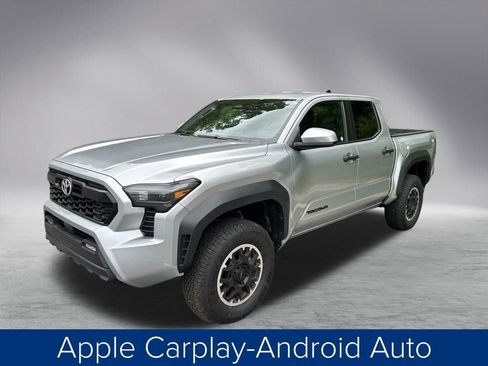 Used 2024 Toyota Tacoma TRD Off-Road image 9