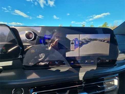 New 2026 Chevrolet Traverse LT w/ Driver Confidence Package image 15