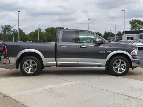 Used 2016 RAM 1500 Laramie w/ Convenience Group AWD/4WD image 4
