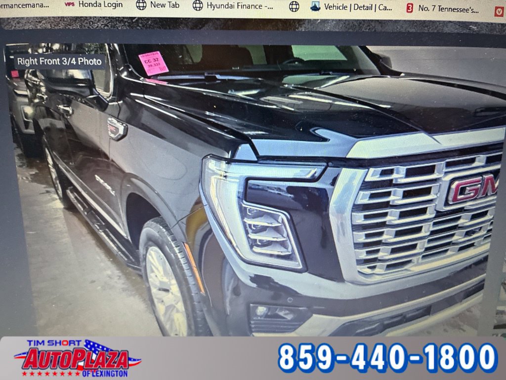 Used 2025 GMC Yukon XL Denali AWD/4WD image 1