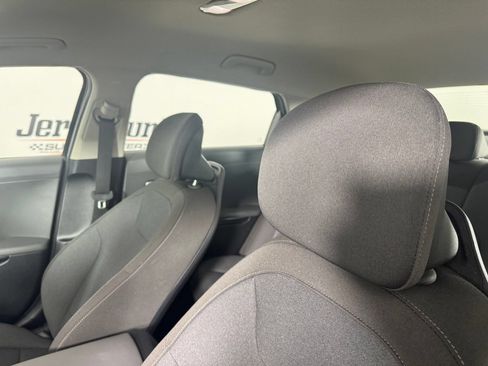 Used 2025 Kia K4 FWD image 12