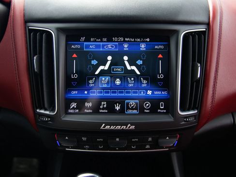 Used 2020 Maserati Levante S AWD/4WD image 31