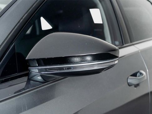 Used 2022 Audi S8 w/ S8 Executive Package image 29