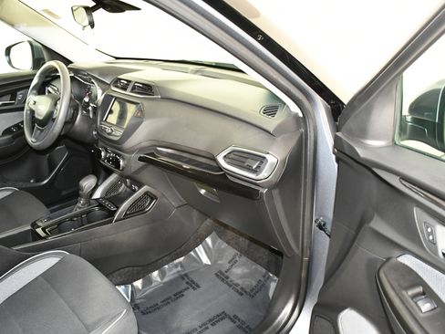 Used 2022 Chevrolet TrailBlazer LT image 41