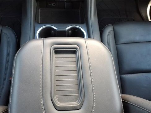 Used 2023 Chevrolet Suburban Z71 w/ Luxury Package image 36