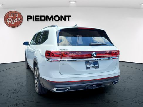 Used 2024 Volkswagen Atlas SE FWD image 7
