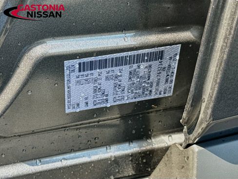 Used 2025 Nissan Rogue SV AWD/4WD image 40