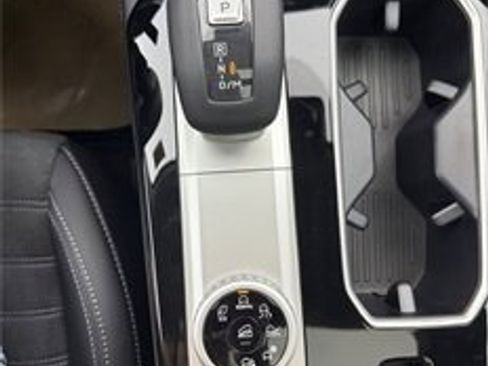 New 2026 Mitsubishi Outlander SE image 21