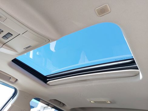 Used 2018 GMC Sierra 3500 Denali w/ Duramax Plus Package image 32