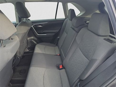 Used 2020 Toyota RAV4 XLE w/ Convenience Package image 13