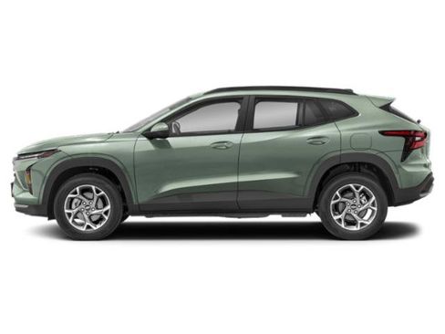 Used 2024 Chevrolet Trax RS w/ Sunroof Package FWD image 2