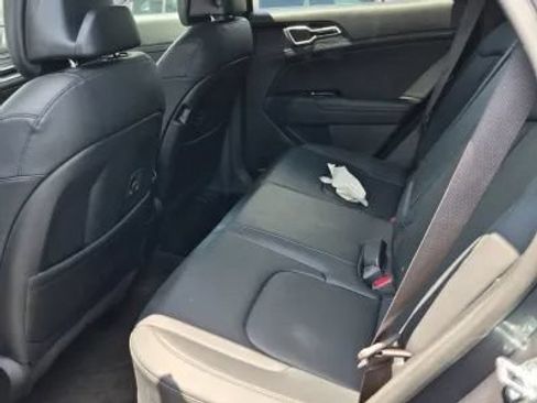 Used 2025 Kia Sportage EX AWD/4WD image 5