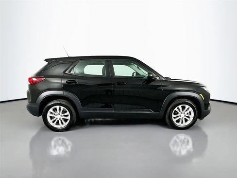 Used 2022 Chevrolet TrailBlazer LS FWD image 16