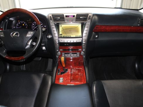 Used 2007 Lexus LS 460 RWD image 14