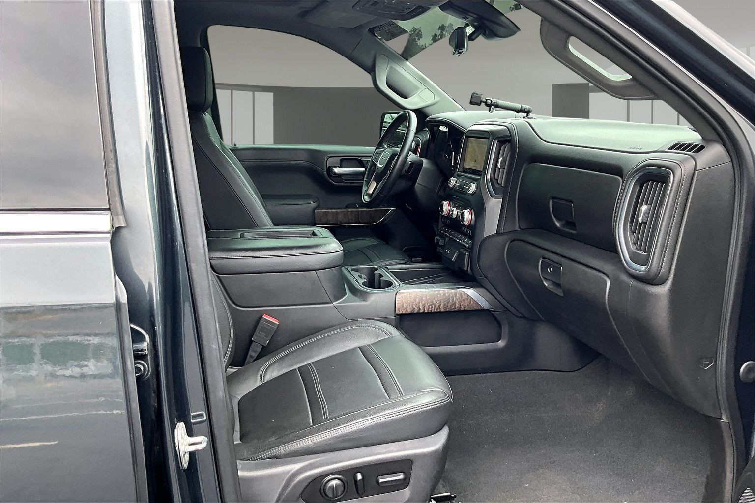 Used 2021 GMC Sierra 1500 Denali w/ Denali Ultimate Package AWD/4WD image 32