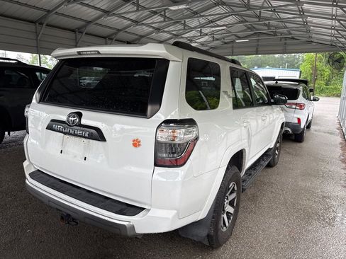 Used 2022 Toyota 4Runner TRD Off-Road AWD/4WD image 3