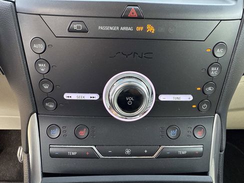 Used 2020 Ford Edge Titanium w/ Equipment Group 301A image 26