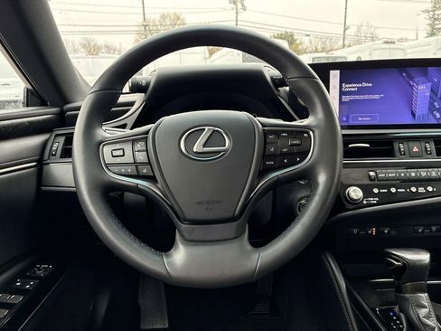 Used 2023 Lexus ES 350 w/ Premium Package FWD image 10