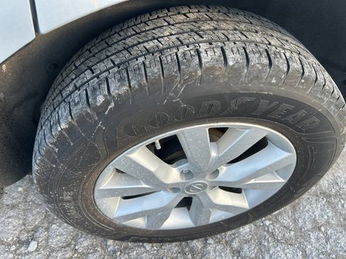 Used 2014 Nissan Murano S image 10